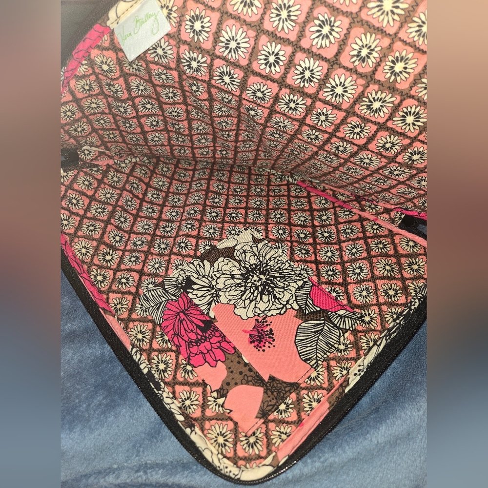 Vera Bradley laptop case - Picture 2 of 3